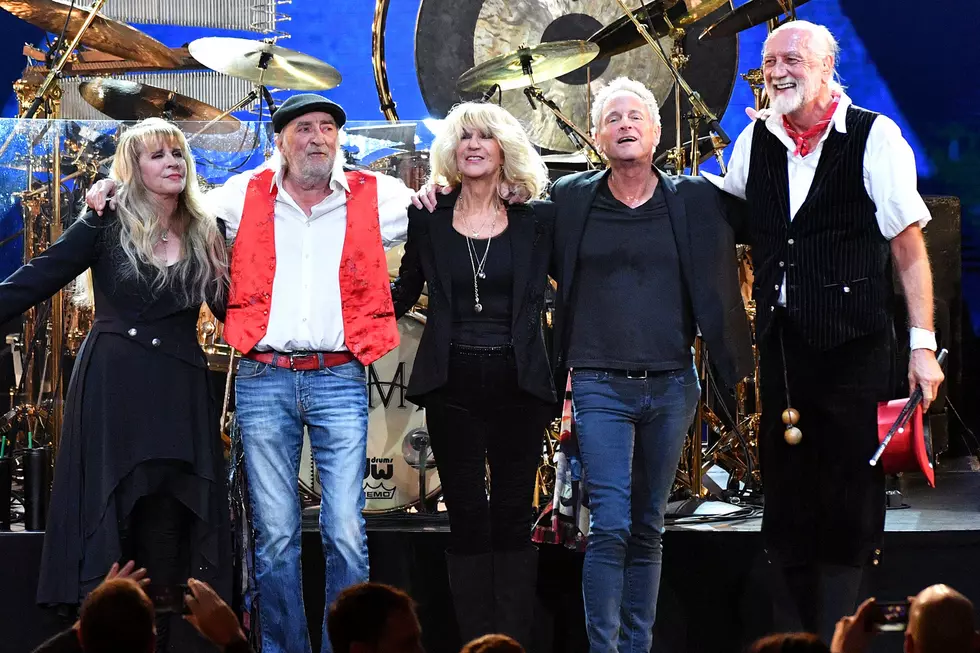 Lindsey Buckingham Sues Fleetwood Mac for Firing Him